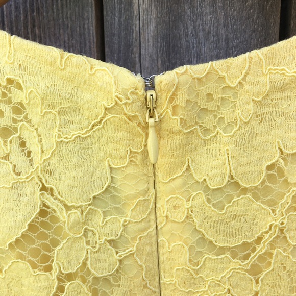 NWT White House Black Market Sleeveless Lace Sheath Dress 3D Appliqué Yellow 10 - Picture 12 of 16